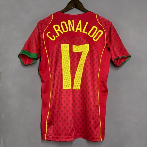Camiseta Estampada com Elementos de Futebol, Estilo Retro Americano, Manga Curta, Unissex, Estilo Esportivo de Rua, Camiseta Versátil de Futebol